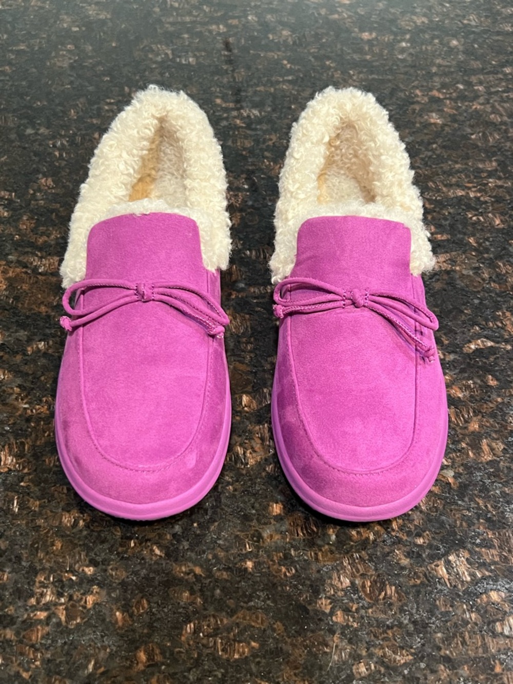 Vionic Women's Fuchsia Suede Slip-On Slippers with Sherpa - Size 10 - NWT